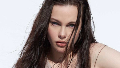 Дружина POSITIFF через 7 місяців після пологів похизувалася фігурою на відпочинку в Карпатах