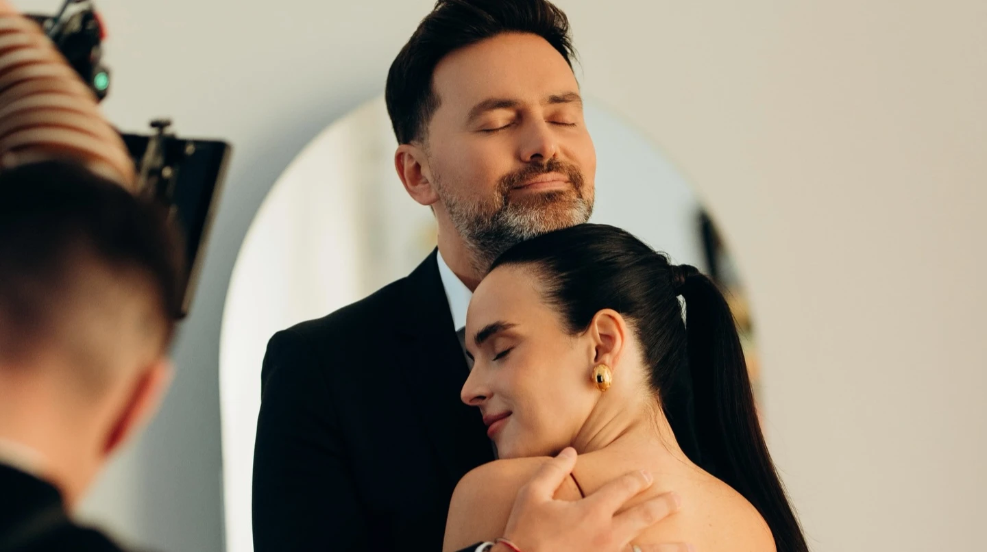 Робиш кожен день схожим на казку: Мірошниченко з дітьми на Балі розчулила відеопривітанням для чоловіка на його 40-річчя