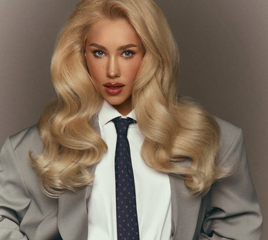 Краватки, маленькі капелюхи і вінтажні сумки: трендові аксесуари на осінь. Фото