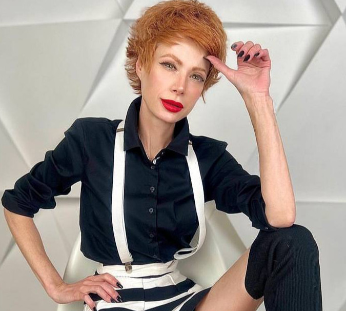 Господинька Лебідь зранку порадувала Розенка яйцями та шкарпетками. Фото