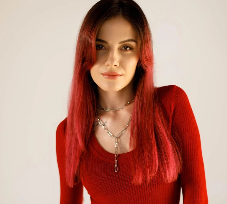 Треба підтримувати вогник: MamaRika в спідньому зробила з чоловіком пристрасне фото