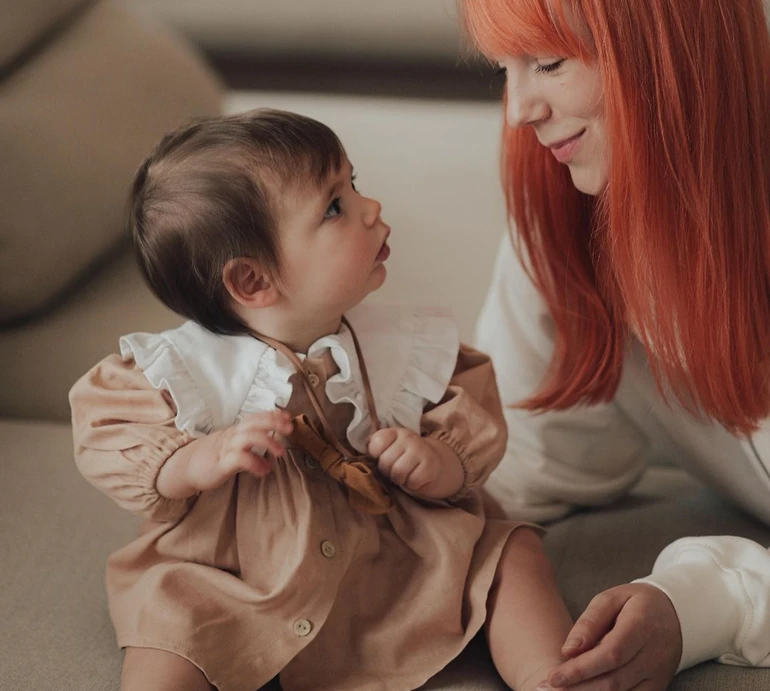 Відчувай нашу любов: Тарабарова зворушливими кадрами привітала доньку з першим днем народження