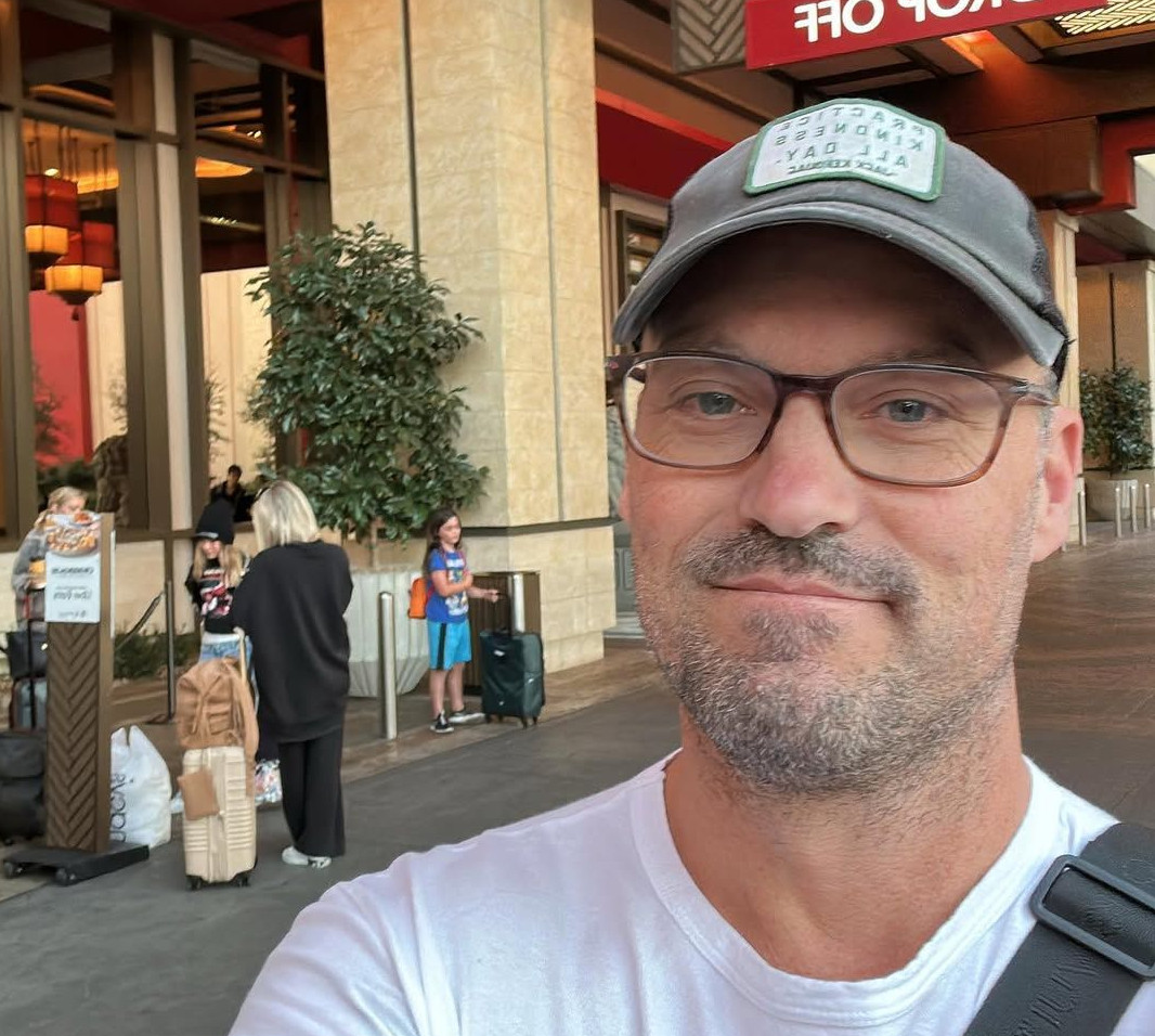 Будь чесним хоч раз у своєму житті: ексчоловік вагітної Меган Фокс звернувся до Machine Gun Kelly