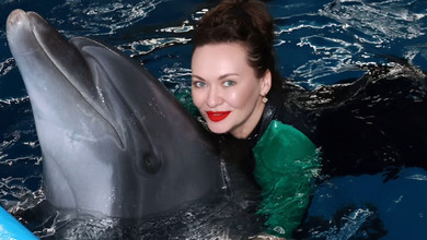 Саліванчук в Одесі покаталася на дельфіні та пообіймалася з морським котиком. Відео