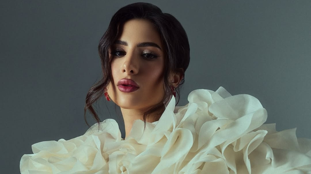 SKYLERR показала, як коханий цілував її на тлі засніженого краєвиду. Фото