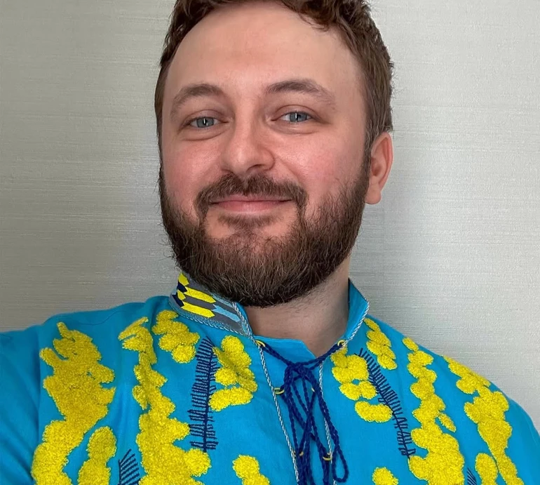 Давайте берегти найдорожчих: DziDzio у день народження мами замилував рідкісним фото з нею