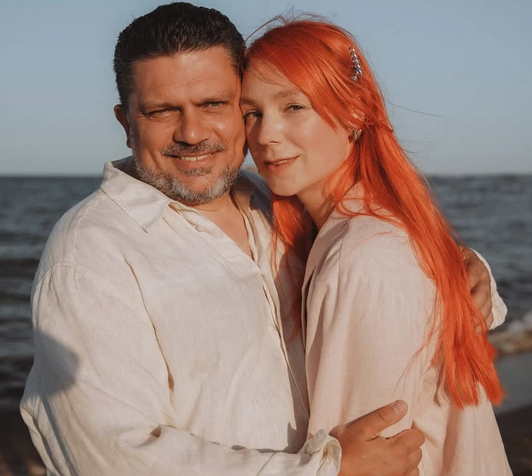 Тарабарова у день народження коханого подякувала йому за кожну мить та замилувала сімейними фото