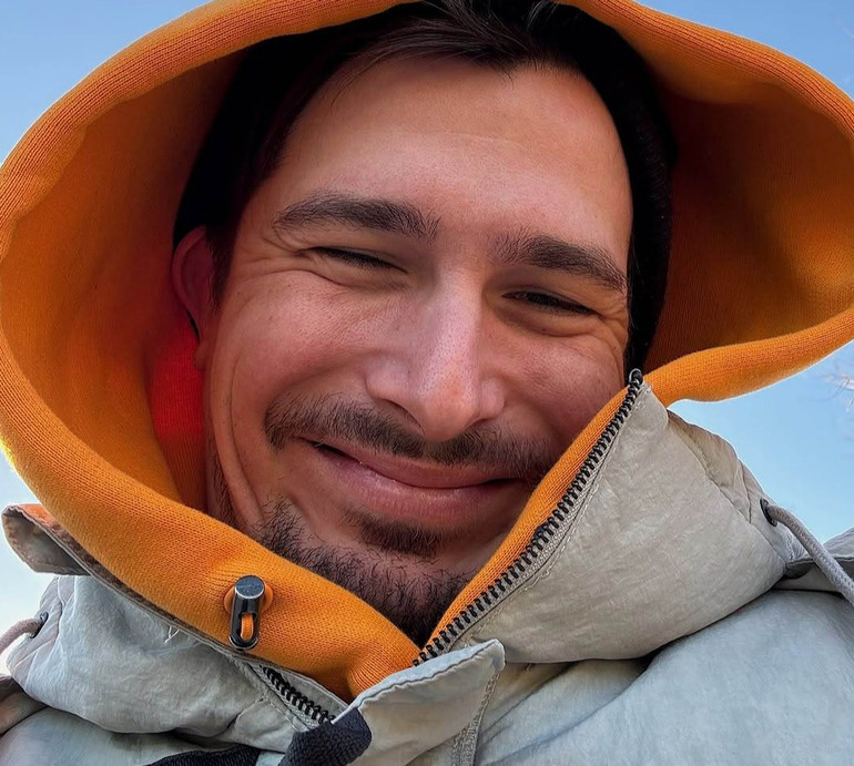 Сон коло тата і прогулянка в візочку: POSITIFF замилував фото новонародженої доньки