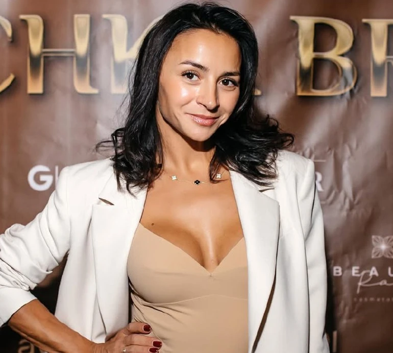 Натуральна краса недовговічна: 36-річна Гвоздьова показала, яким незвичним способом омолоджує обличчя