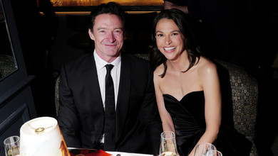 Усміхнені та щасливі: Джекман із коханою вигуляли ошатні луки на двох заходах поспіль. Фото