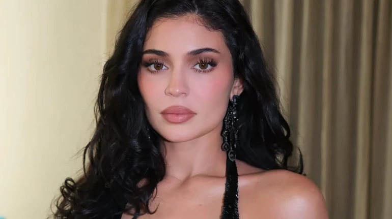 Колишня домогосподарка Кайлі Дженнер подала на неї позов через булінг та образи на робочому місці