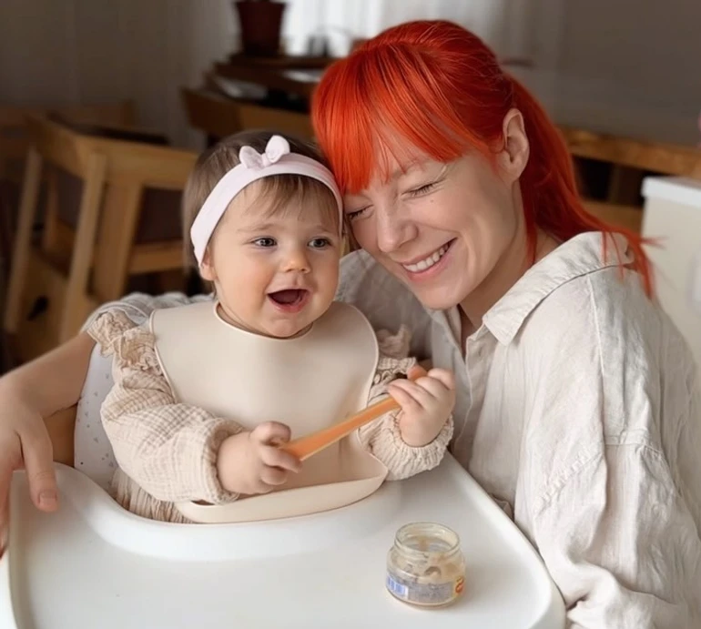 Найкращі друзі поруч 24/7:  багатодітна Тарабарова зазнімкувалася зі своєю малечею в іменних луках