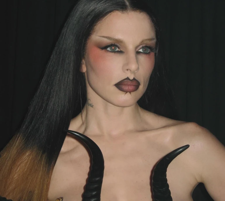 Ніколи не почувалася краще: Джулія Фокс розповіла, як давно в неї був секс