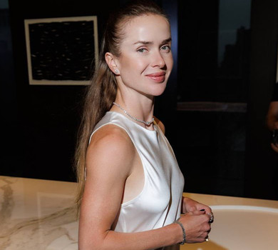 Світоліна закарбувала ніжний момент із дочкою на лавці серед природи. Фото