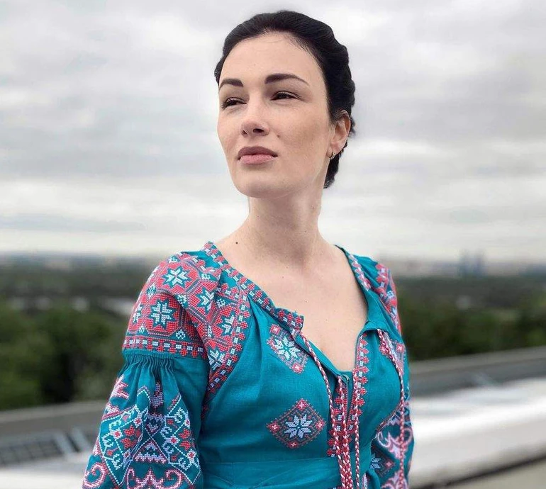 Щастя неодмінно існує: Приходько в полі зазнімкувалася з 3-річним сином