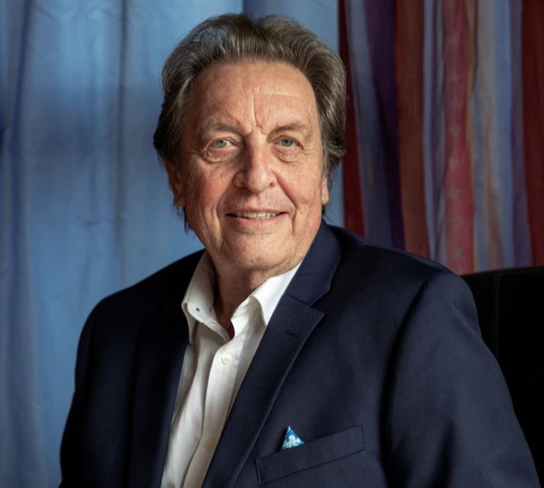 Батька Ілона Маска звинувачують у сексуальному насильстві по відношенню до дітей