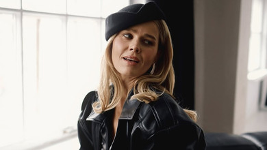 Топ із джинсами та боді зі шкірянкою: Кузнецова в сексі луках похвалилася тоненькою талією на млосних фото