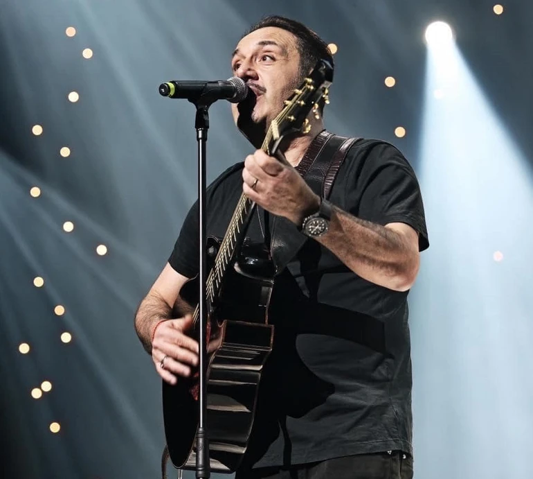 Без московської повії, але з камео Зіброва: Кричевський презентував Кияночку українською. Відео