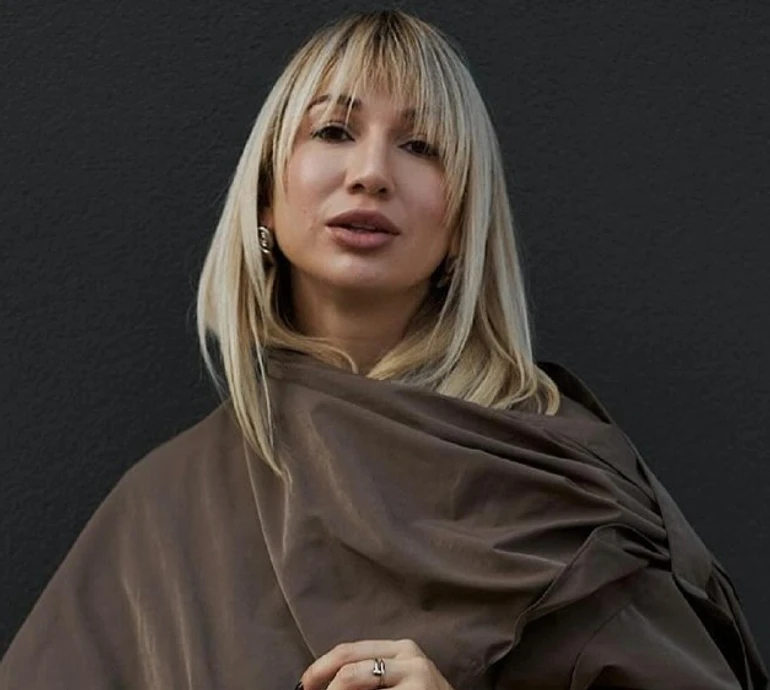 +1: Пренткович атмосферним відео повідомила про третю вагітність