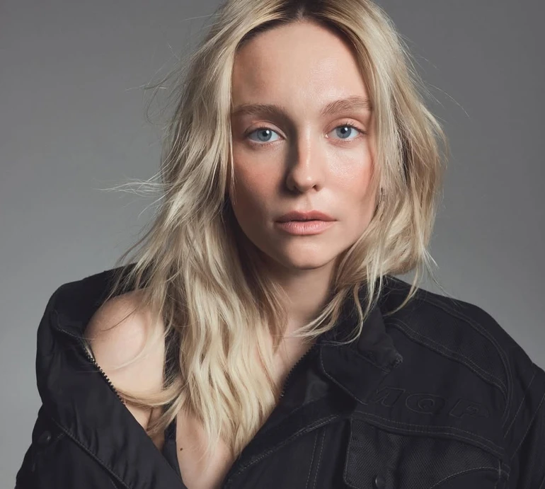 Улюблений літній мейк: Roxolana показала, як фарбуватися по-скандинавськи. Відео