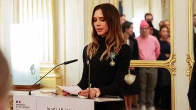 Молодші сини з коханими, дочка та чоловік підтримали Вікторію Бекхем під час отримання медалі у Парижі. Фото