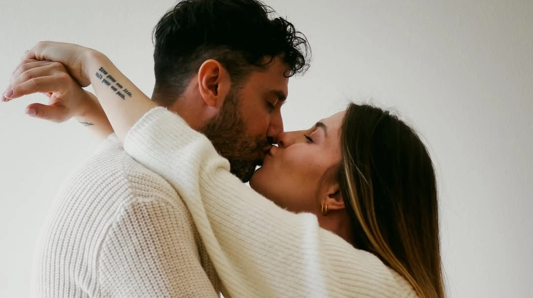 Харлан із нареченим оголосили стать майбутнього первістка. Фото