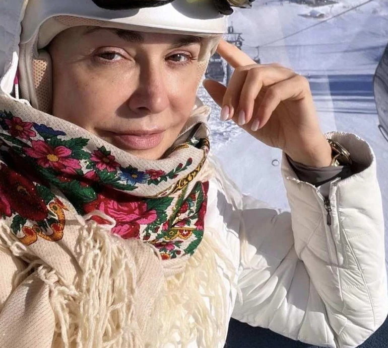 Дас іст фантастіш: Сумська з донькою показалася на гірськолижному курорті в Австрії