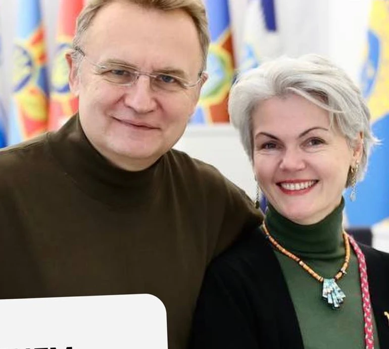 Садовий із дружиною прокоментували навчання старших синів за кордоном