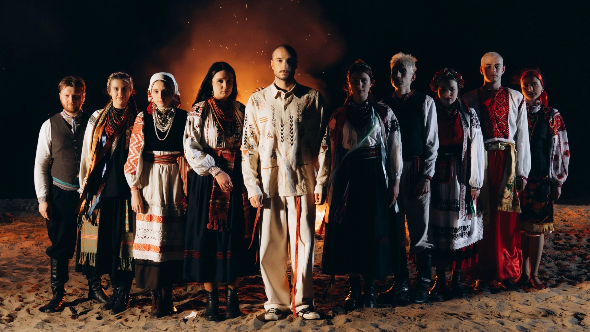 Битва каверів: Нікіта Кісельов зняв кліп на Вівтар Степана Гіги, а FIЇNKA підкорила мережу жіночою версією цього ж хіта