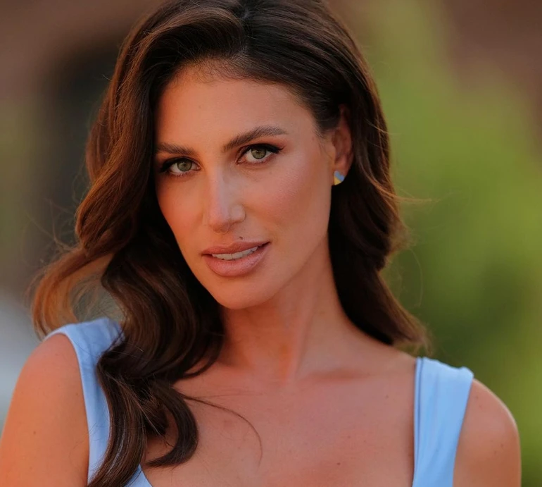 Дружина Тігіпка в обтислому спортлуці показала фігуру через місяць після четвертих пологів. Фото