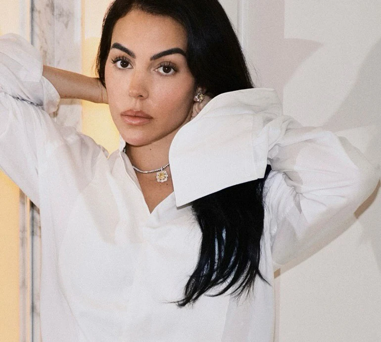 Родрігес у піжамці попозувала для глянцю і розказала Роналду, що їй у ньому подобається найбільше. Фото