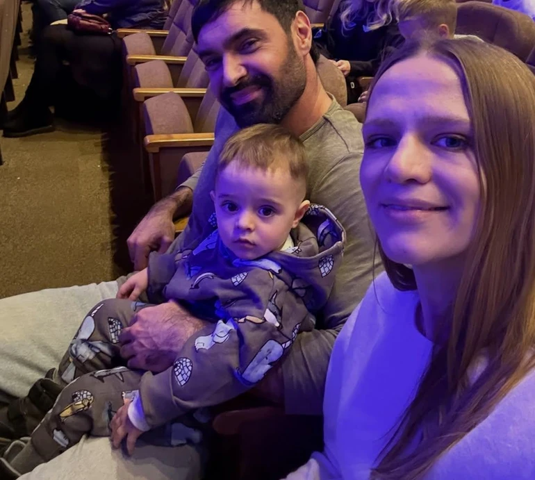 Кохаю безмежно: дружина Козловського привітала його одразу з двома річницями і показала теплі сімейні фото