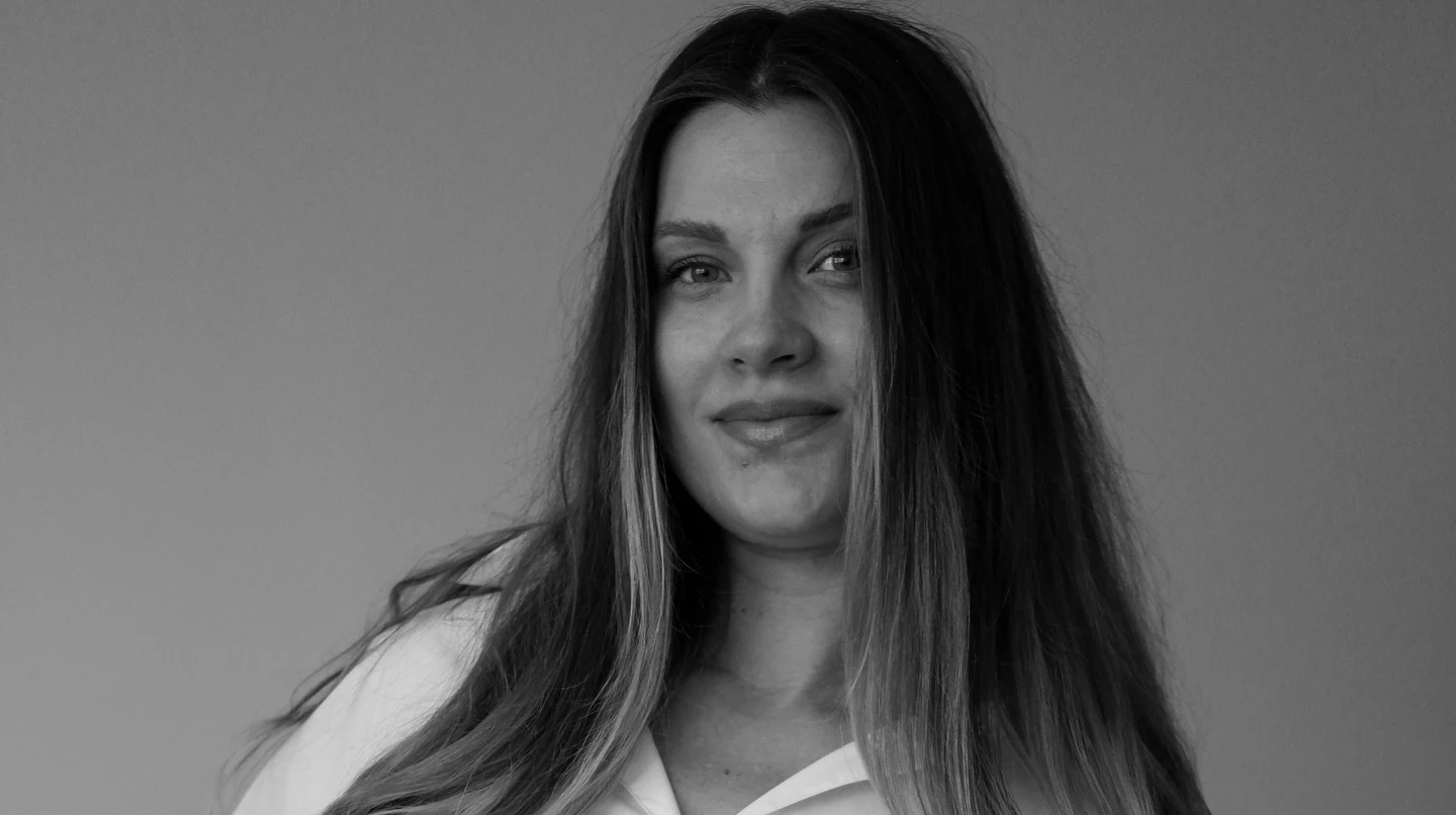 Вагітна Харлан оголила животик та замилувала пінетками, які зв'язала її мама