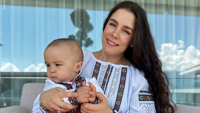 Маленький козак: Онуфрійчук замилувала однорічним сином у вишиванці та шароварах. Фото