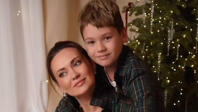 Саліванчук з синами в однакових піжамах подуркувала під ялинкою для святкового відео
