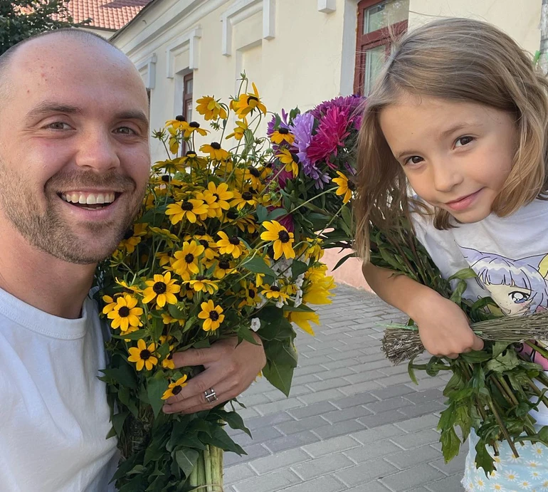 Дорофєєва у весільній сукні, Птушкін з голим торсом та пристрасть на дивані: Кацурін зворушив фотоспогадами