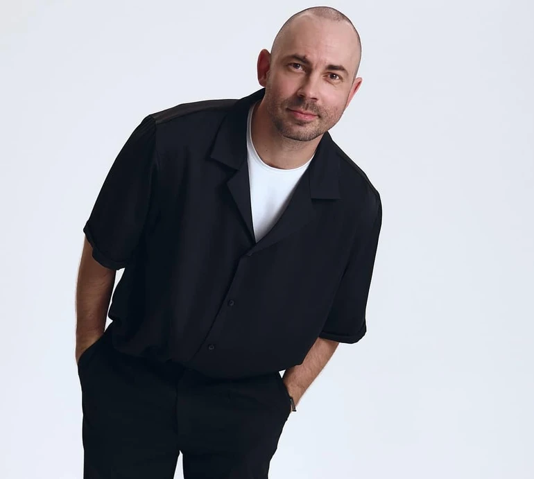 Водій Бєдняков зворушив кумедною зустріччю з ексдружиною та дітьми. Відео