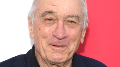 Схожа на тата? 2-річна донечка Де Ніро відвідала з ним концерт у Нью-Йорку. Фото, відео