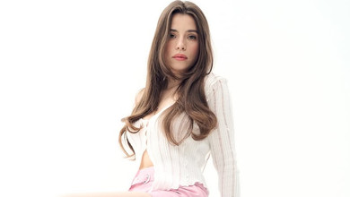 Допоки влізаю: 32-річна Соловій похвалилася своїм виглядом у шкільній формі на традиційному фото