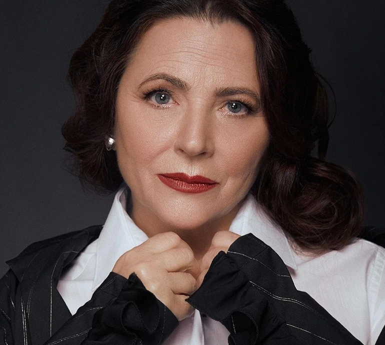 Не бабуся. Просто Ніна: онука Матвієнко присвятила їй щемливий допис та показала спільне селфі