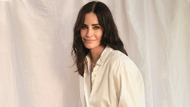 Мандри з дочкою, селфі з Еністон та шапка-індичка: Кокс показала яскраві моменти своєї весни