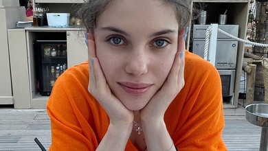 Суркіс замилувала обіймами з 8-місячним сином на чорно-білих фото