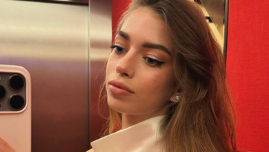 15-річна донька Брежнєвої наробила селфі у стильному кежуалі