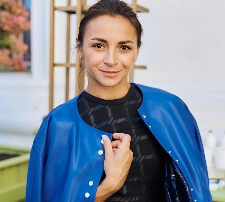 Гвоздьова в спідньому похизувалася новими цицюлічками після операції