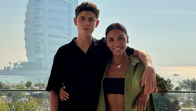 Люксові автівки, тир і пляж: Дімопулос показала, як розважала сина на його канікулах в Дубаї. Фото