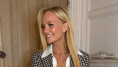 49-річна Baby Spice Емма Бантон блиснула на музпремії пікантним декольте в картатому луці