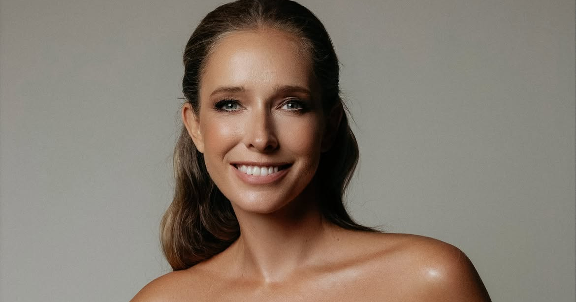 Катерина Осадча на своє 43-річчя показала фото з тортом - нові кадри