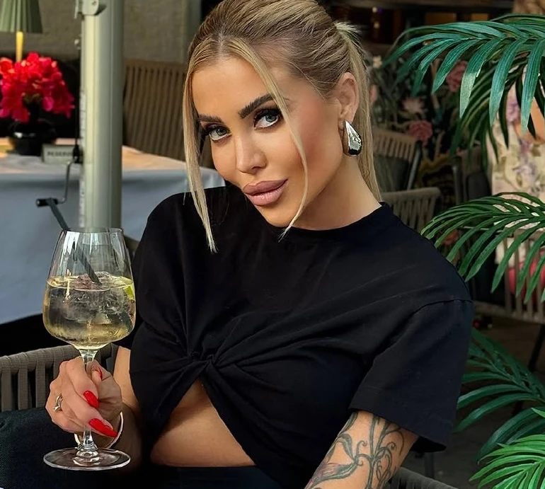 Зажате тіло і залежність від кави: Крук назвала 5 ознак того, що треба міняти життя