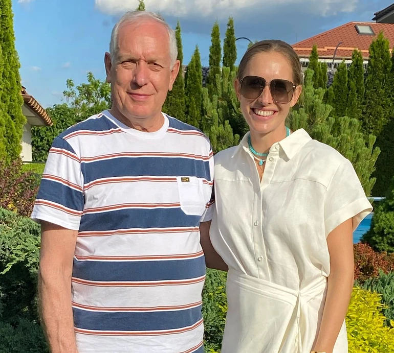 Дякую за все твоє в мені: Осадча привітала батька з днем народження і показала фото