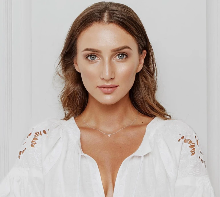 Для підняття енергії: Різатдінова показала рецепт незвичного смузі з пармезаном